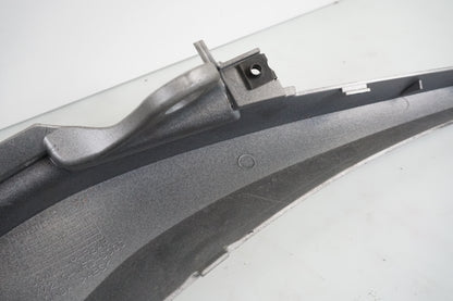 Snett uppifrån på Bakvinge från en Honda CB 600 Hornet -2007 motorcykel.