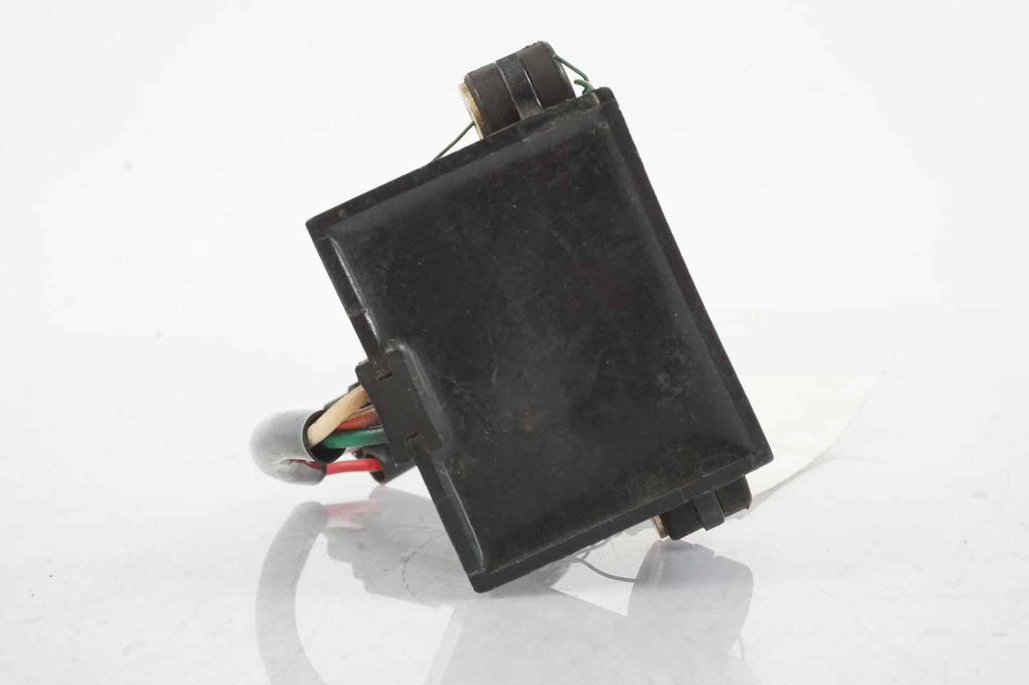 Snett uppifrån på Tilt Sensor från en Honda CBR 600 RR -2004 motorcykel.