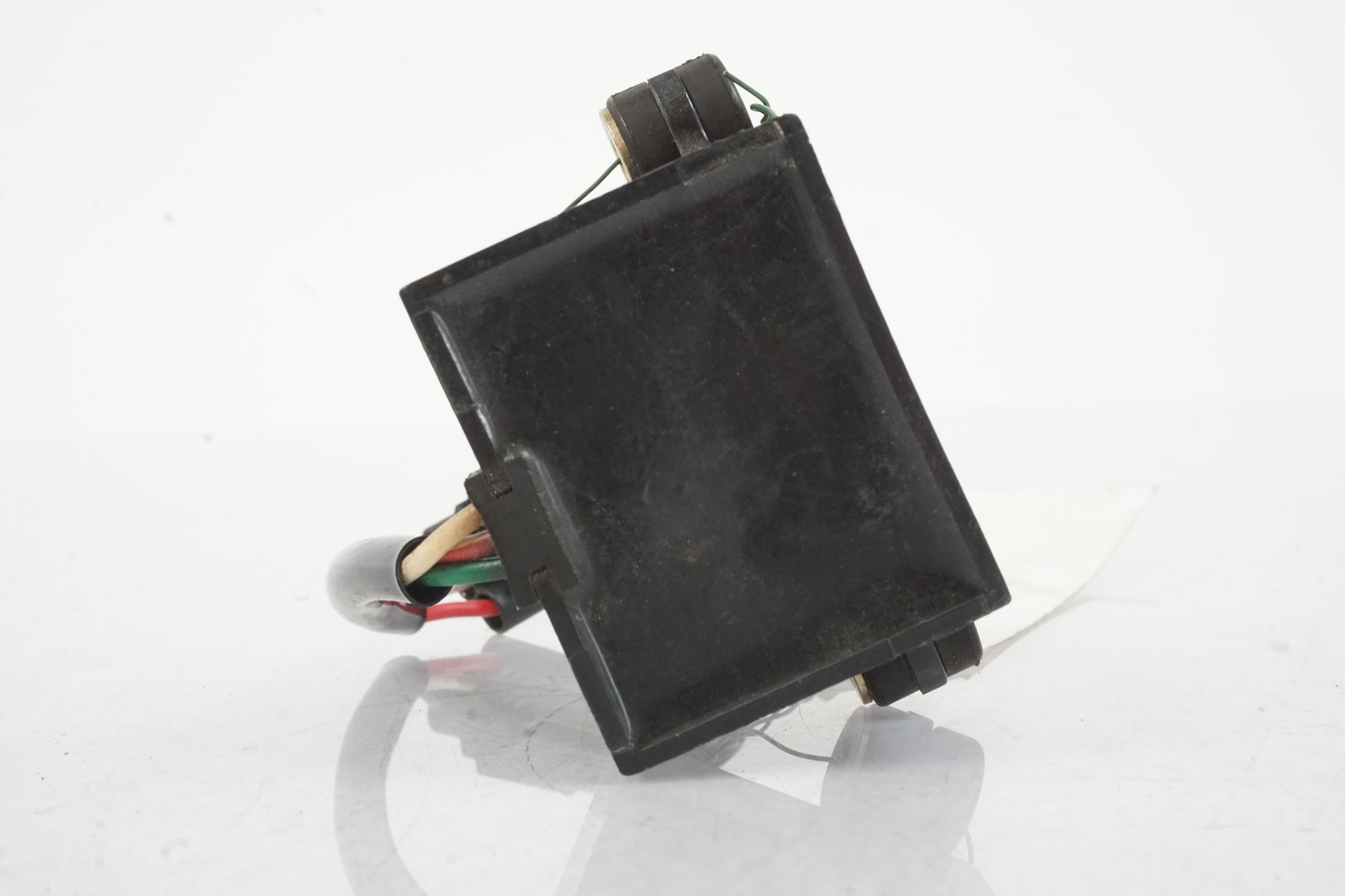 Snett uppifrån på Tilt Sensor från en Honda CBR 600 RR -2004 motorcykel.