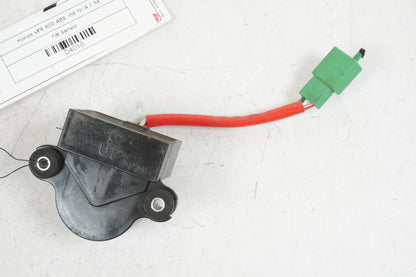 Framsidan på Tilt Sensor från en Honda VFR 800 -2008 motorcykel.