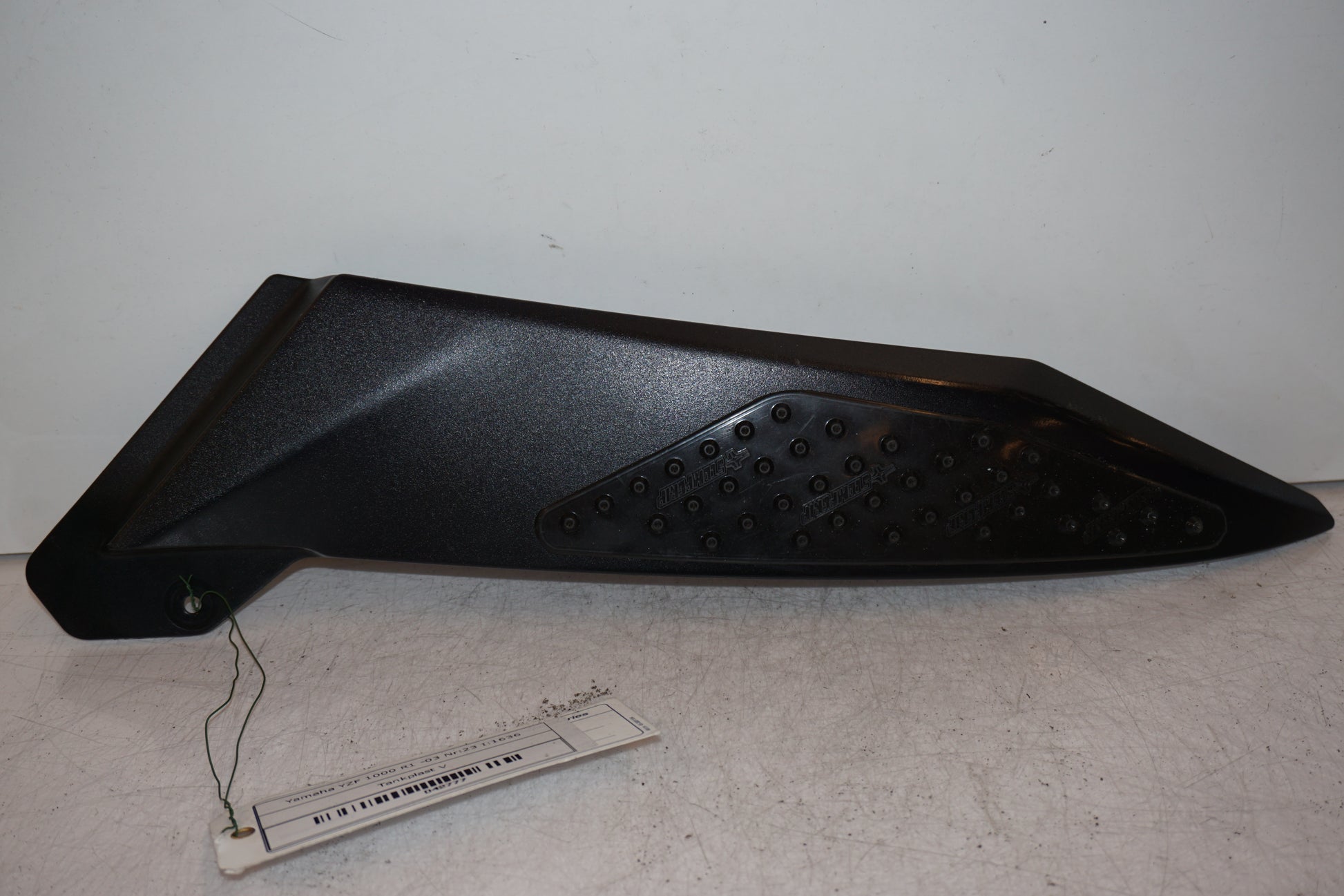 Framsidan på Bensintankskåpa från en Yamaha YZF 1000 R1 -2003 motorcykel.