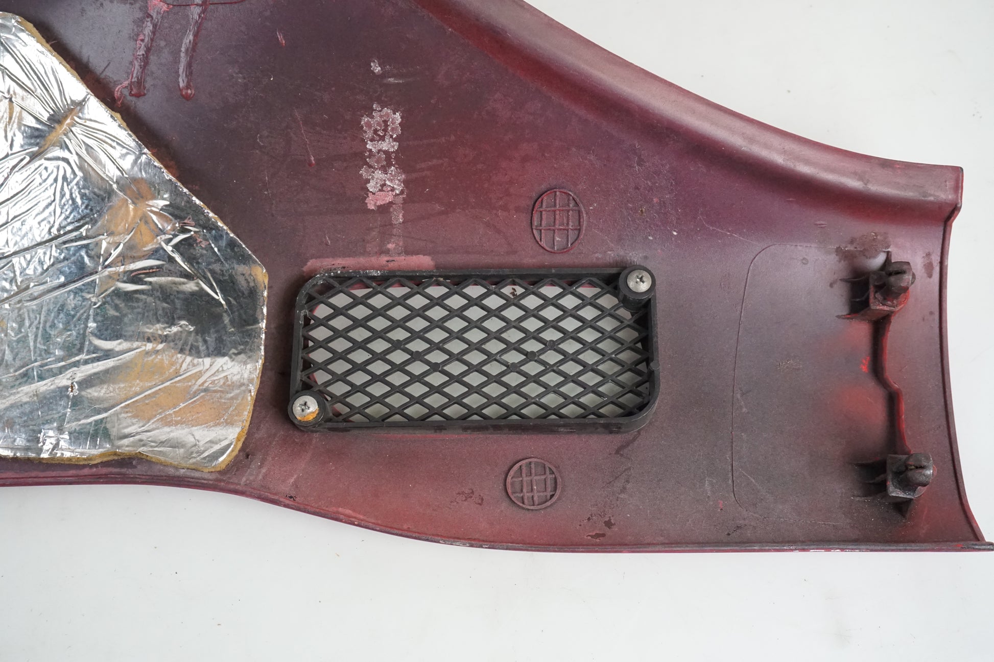 Vänster sida på Sidopanel från en Honda CBR 1000 F -1987 motorcykel.