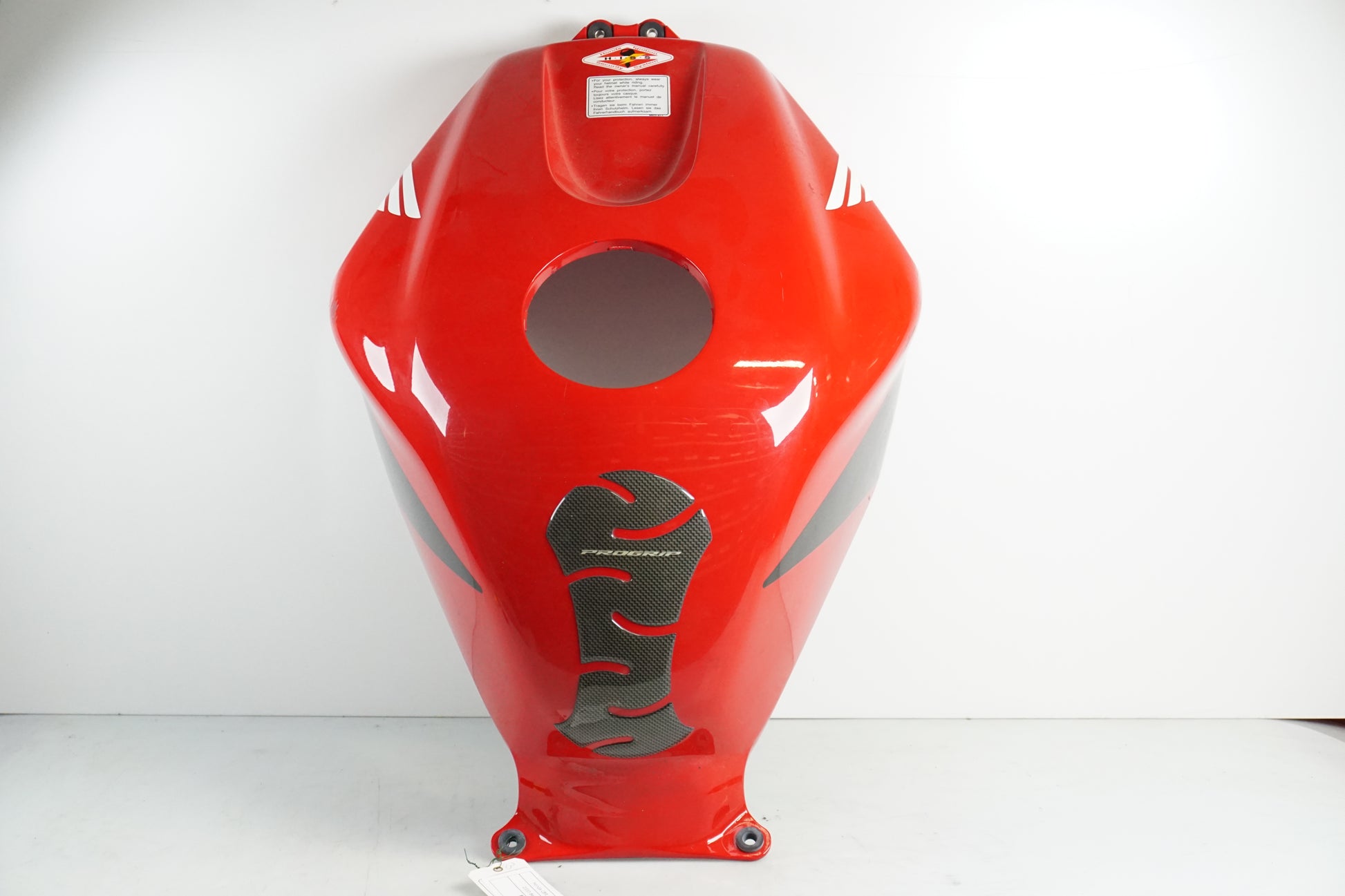 Framsidan på Bensintankskåpa från en Honda CBR 600 RR -2004 motorcykel.