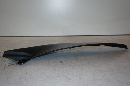 Vänster sida på Bensintankskåpa från en Yamaha YZF 1000 R1 -2005 motorcykel.