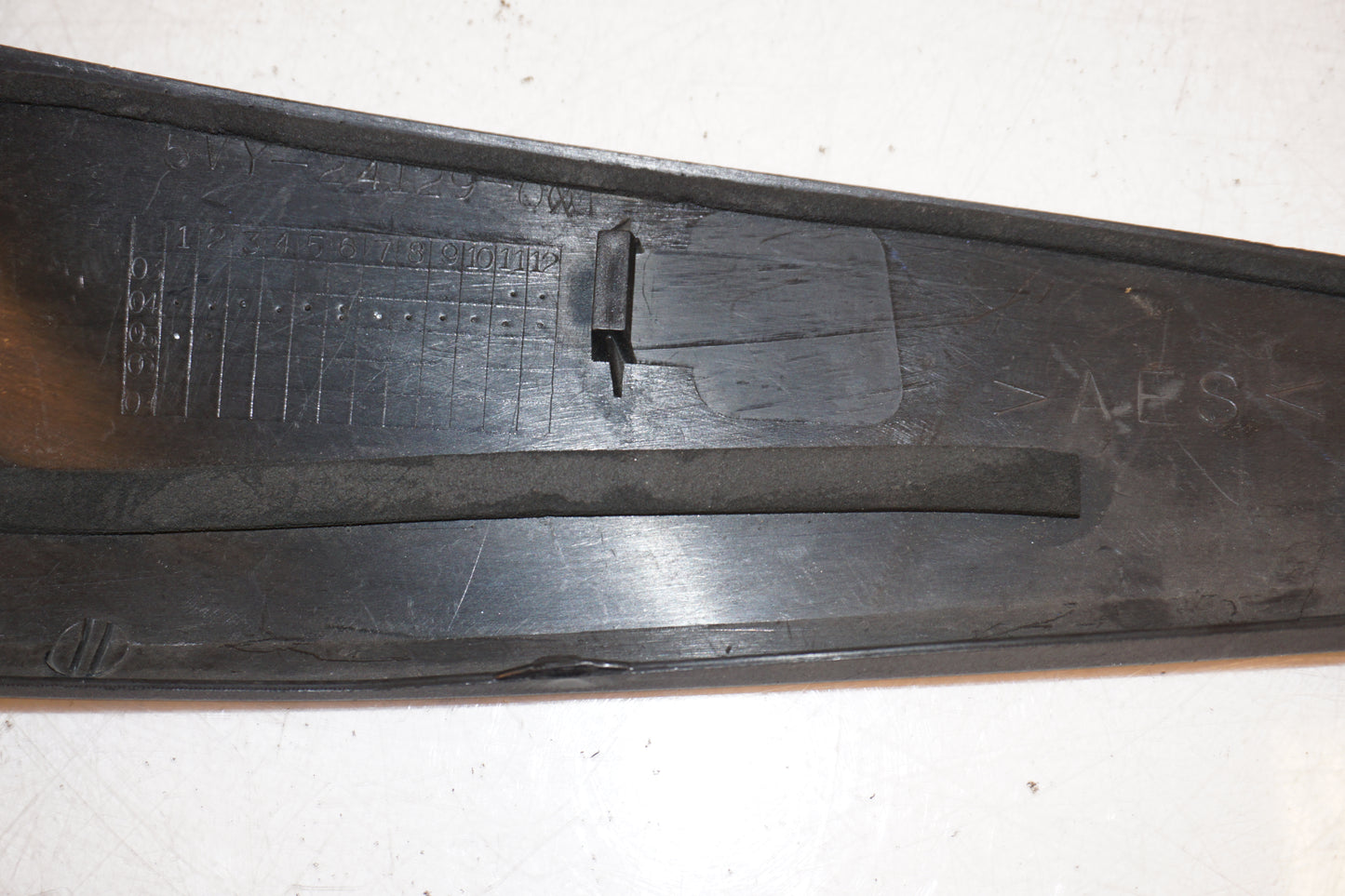 Extrabild2 på Bensintankskåpa från en Yamaha YZF 1000 R1 -2005 motorcykel.