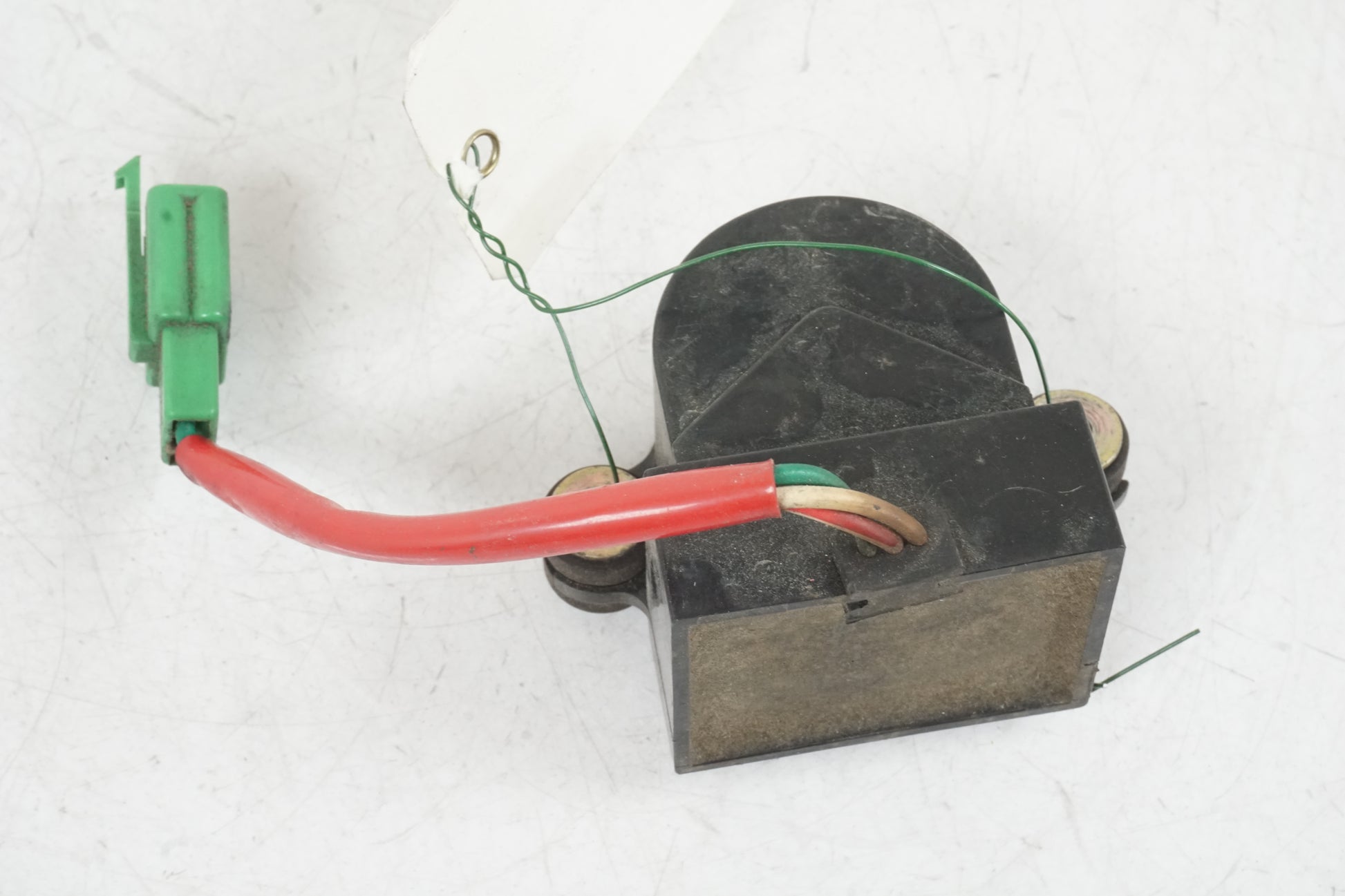 Framsidan på Tilt Sensor från en Honda VFR 800 -1999 motorcykel.