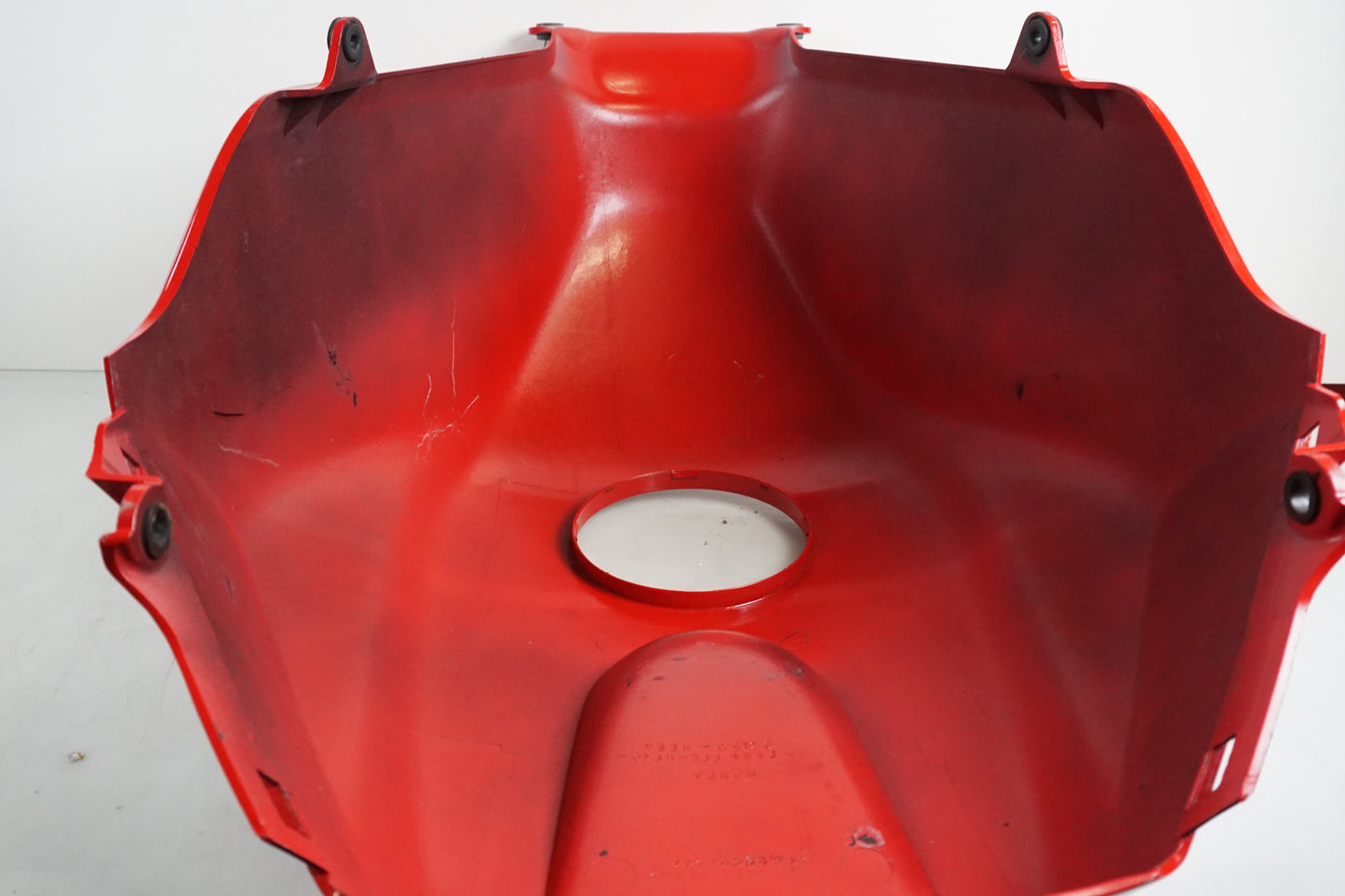 Extrabild3 på Bensintankskåpa från en Honda CBR 600 RR -2004 motorcykel.