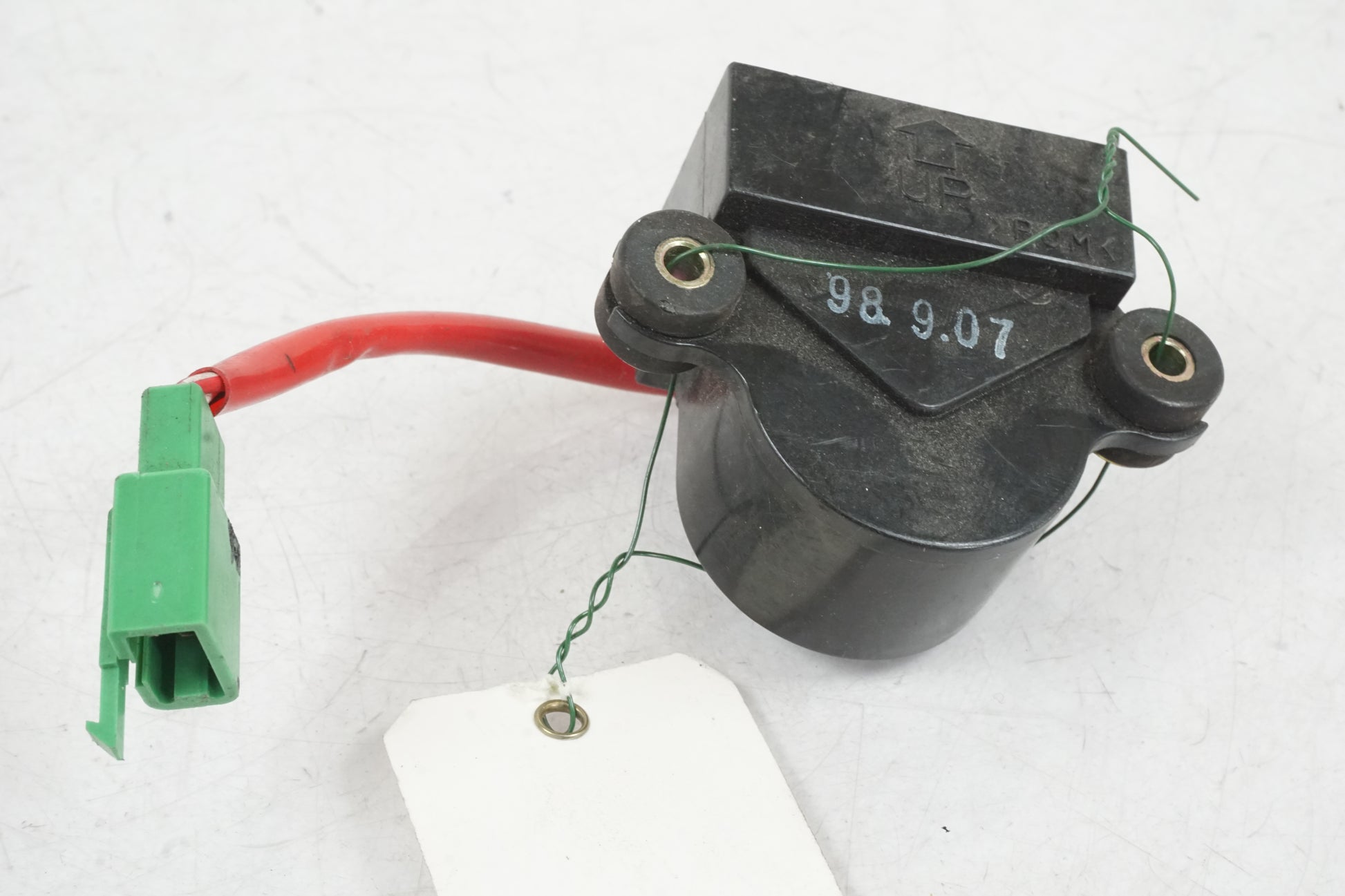 Höger sida på Tilt Sensor från en Honda VFR 800 -1999 motorcykel.