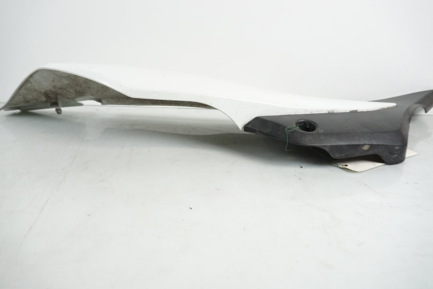 Höger sida på Sidopanel från en Honda XL 125 R -2007 motorcykel.