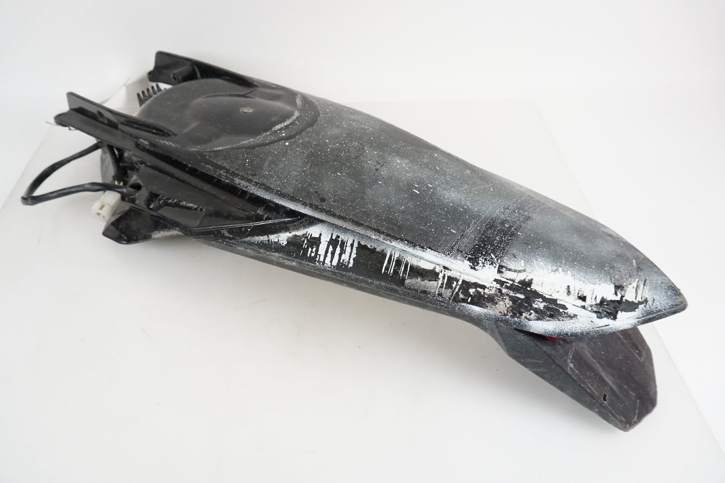 Aile arrière / Feu arrière