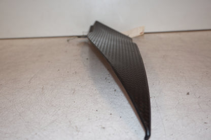 Snett uppifrån på Bensintankskåpa från en Yamaha YZF 1000 R1 -2008 motorcykel.