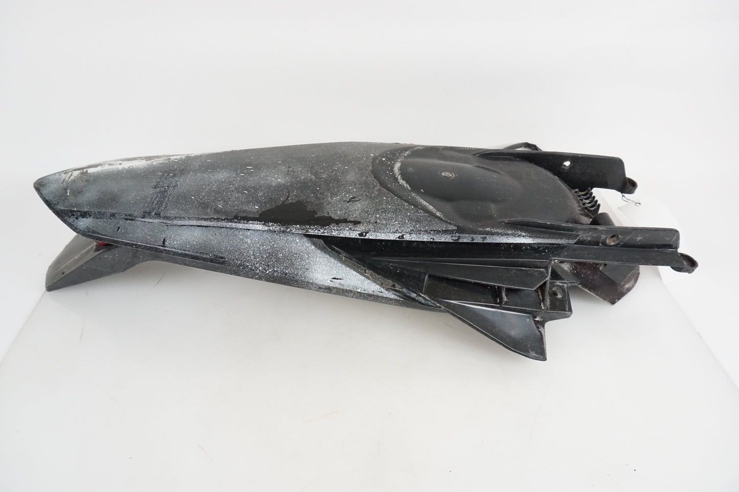 Aile arrière / Feu arrière