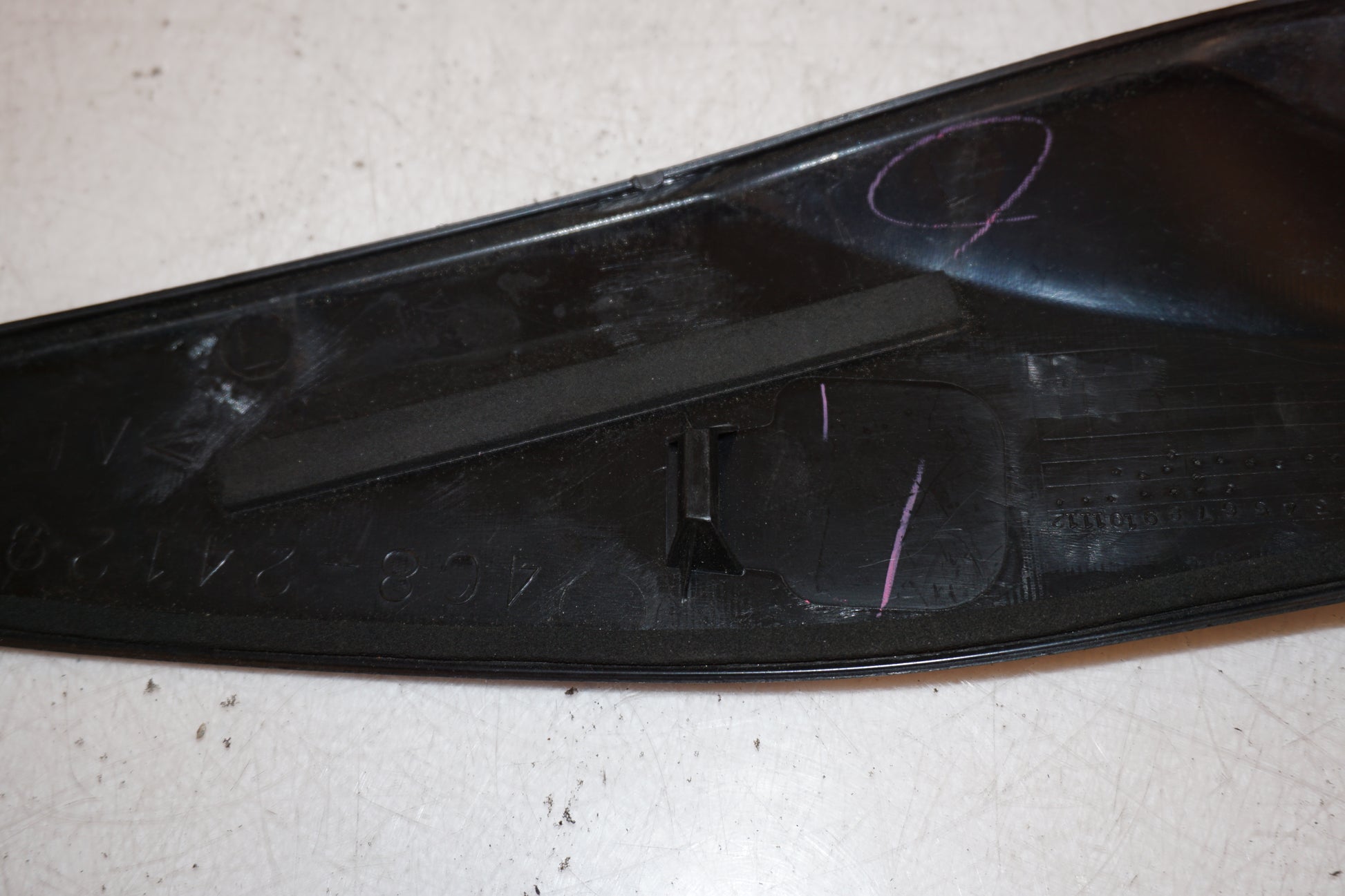 Extrabild2 på Bensintankskåpa från en Yamaha YZF 1000 R1 -2008 motorcykel.