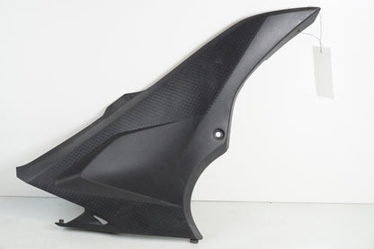 Höger sida på Sidopanel från en Honda CBR 500 R -2013 motorcykel.