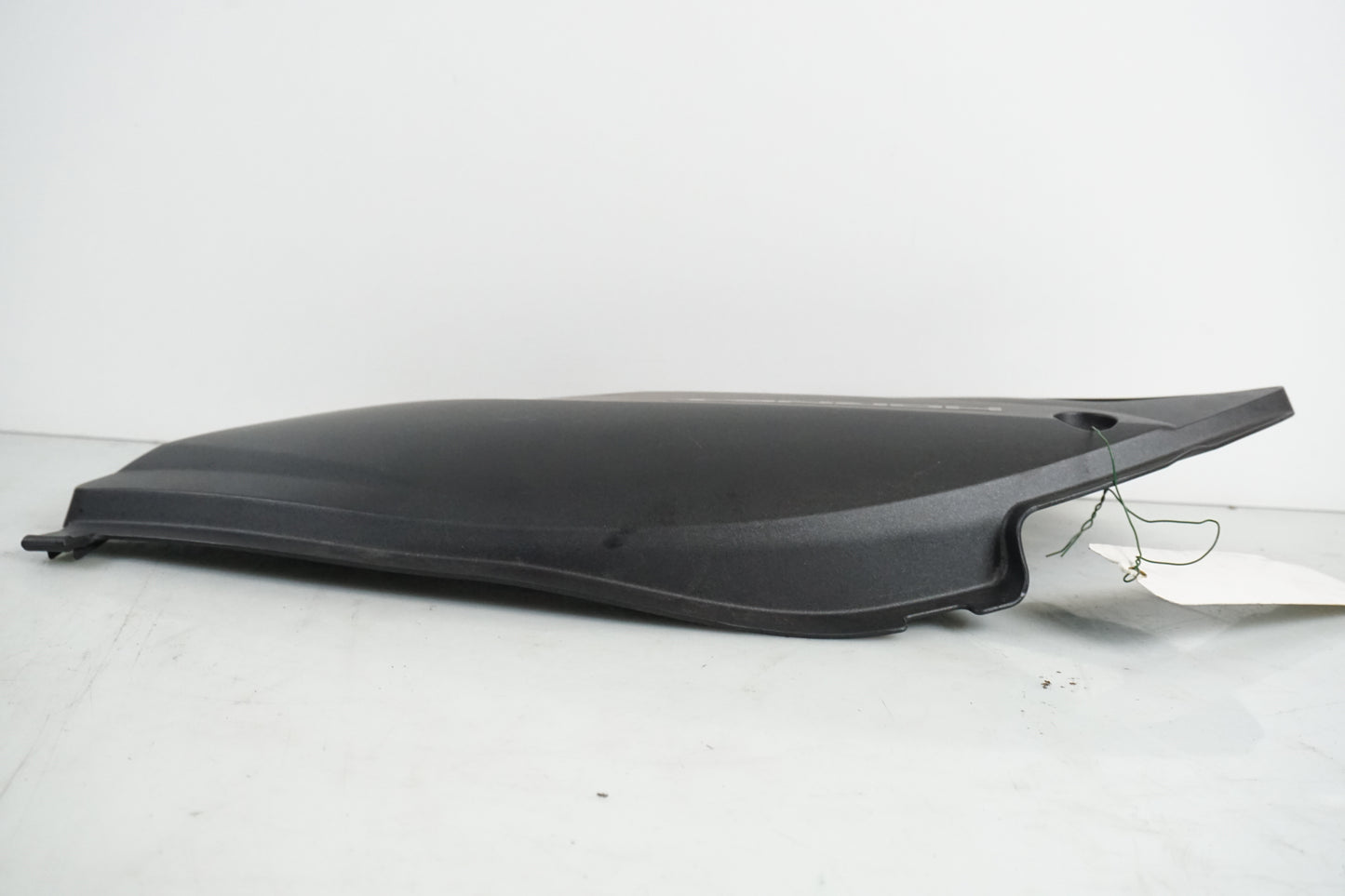 Vänster sida på Sidopanel från en Honda CB 600 Hornet -2007 motorcykel.