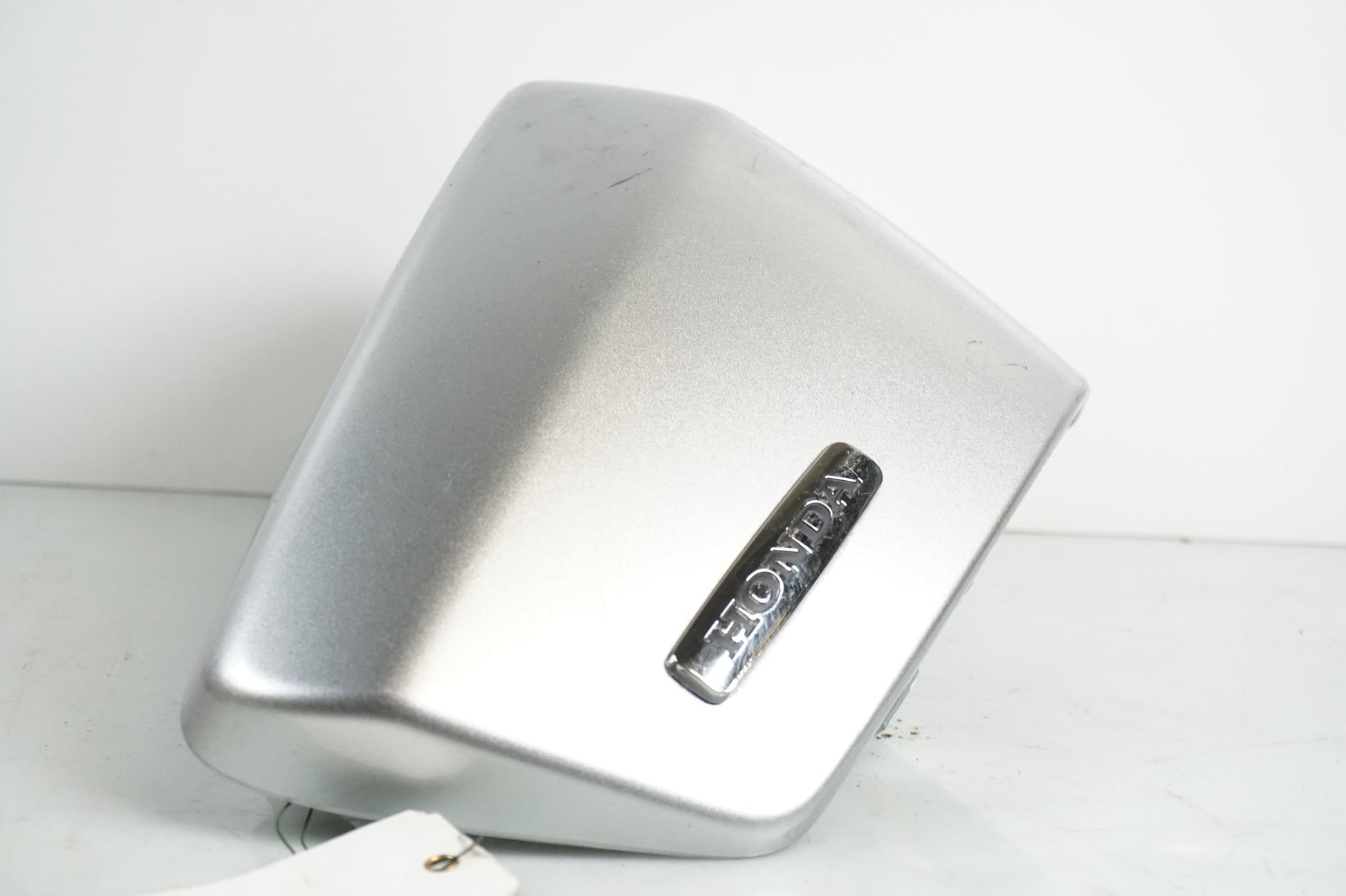 Snett uppifrån på Sidopanel från en Honda VT 750 -2008 motorcykel.