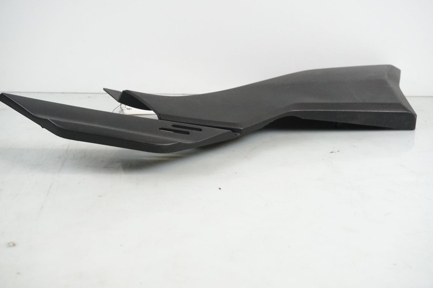 Baksidan på Sidopanel från en Honda CTX 1300 -2014 motorcykel.