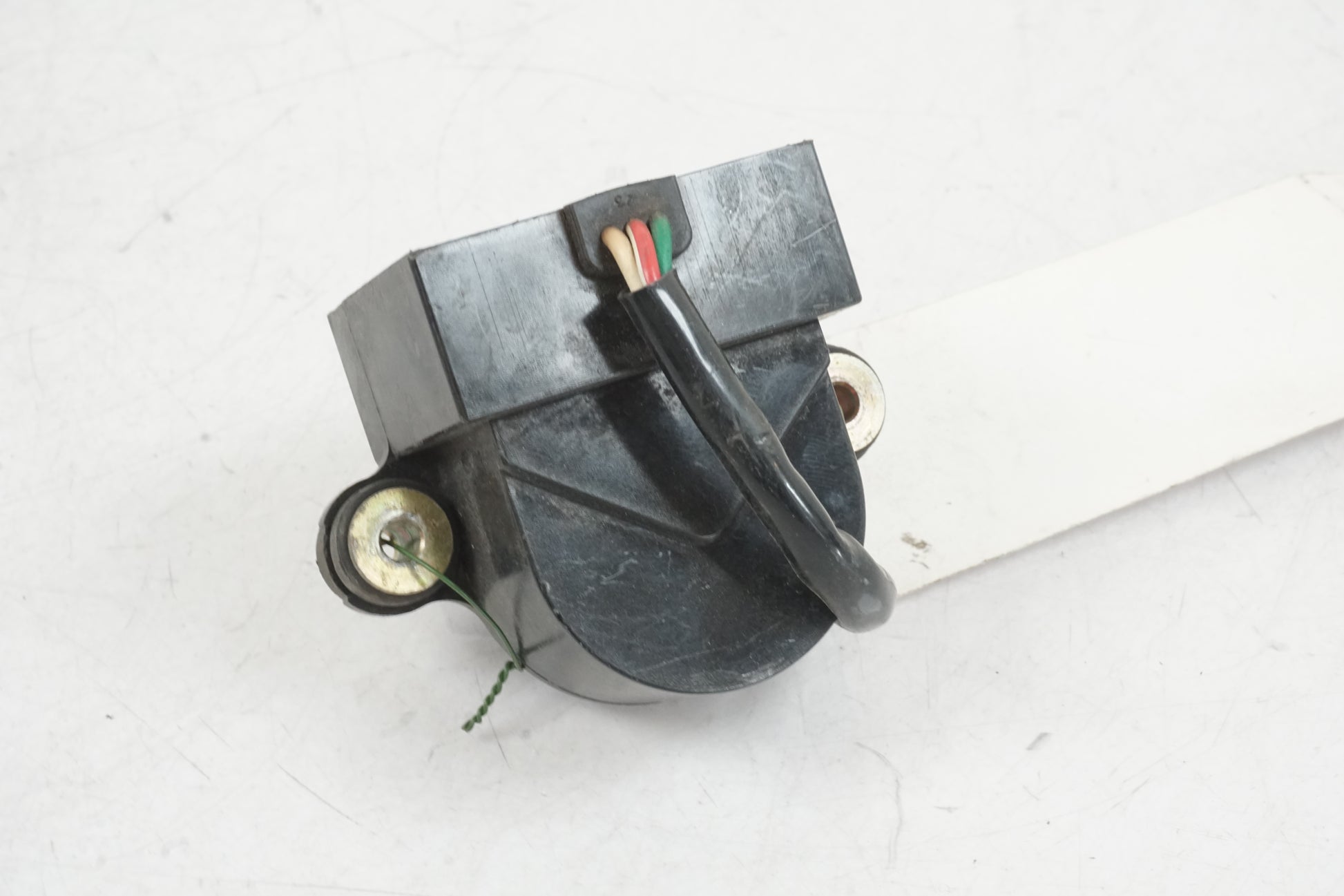 Höger sida på Tilt Sensor från en Honda CBR 900 RR -2002 motorcykel.