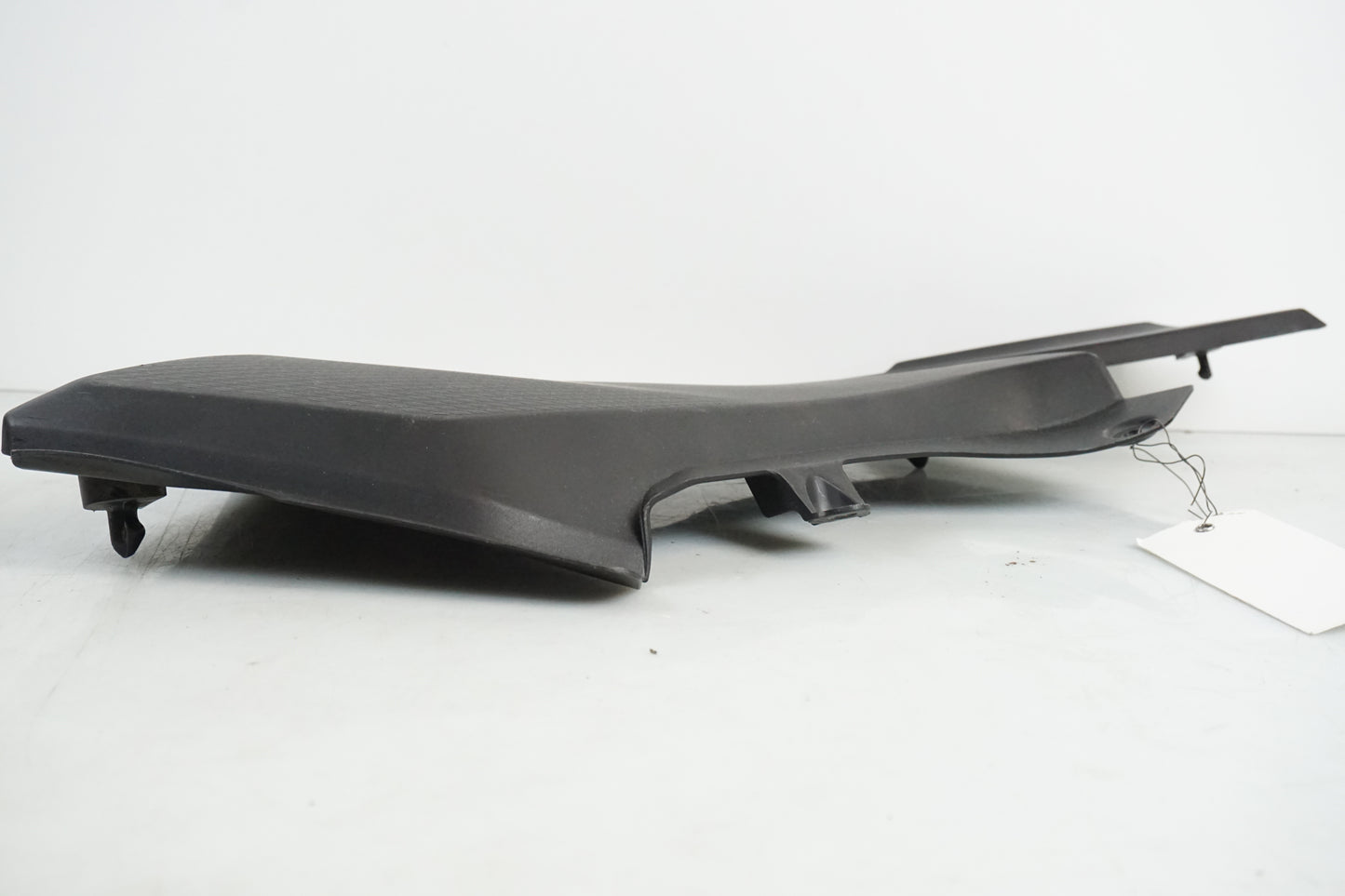 Vänster sida på Sidopanel från en Honda CTX 1300 -2014 motorcykel.