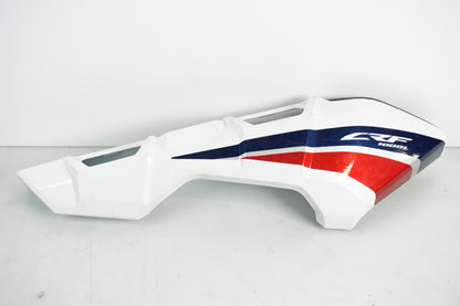 Framsidan på Bakvinge från en Honda CRF 1000 Africa Twin -2016 motorcykel.