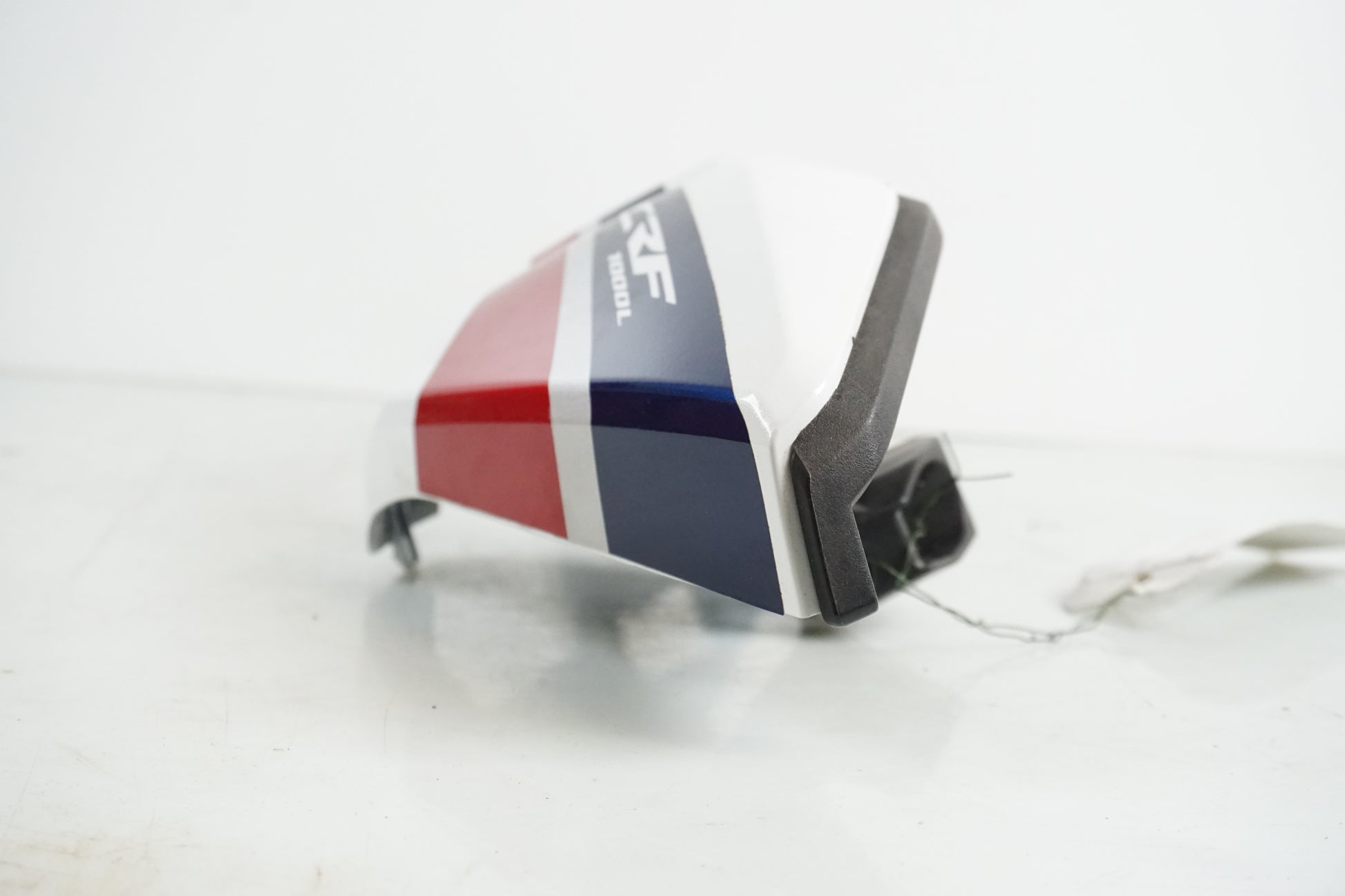 Baksidan på Bakvinge från en Honda CRF 1000 Africa Twin -2016 motorcykel.