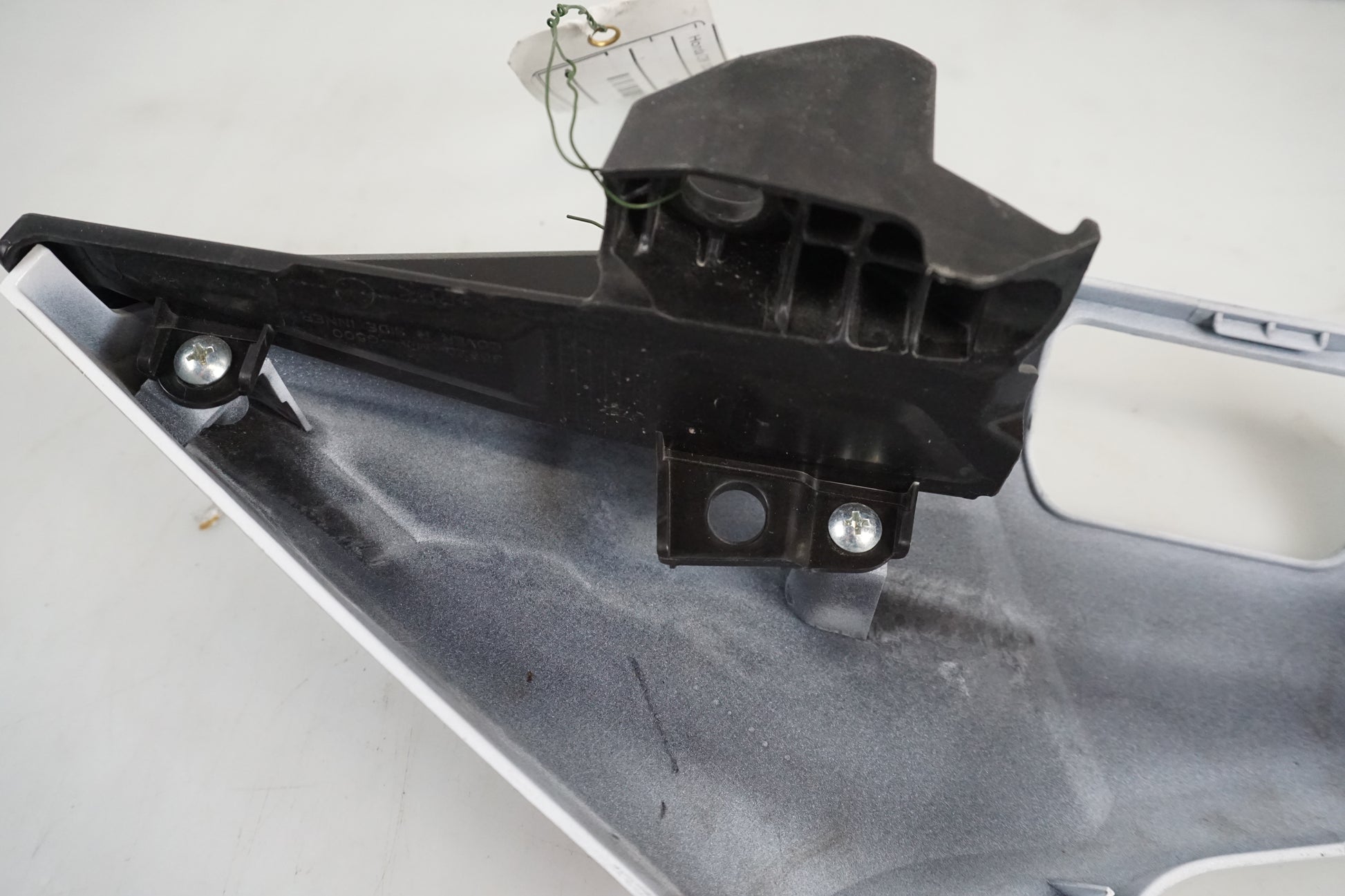 Snett uppifrån på Bakvinge från en Honda CRF 1000 Africa Twin -2016 motorcykel.