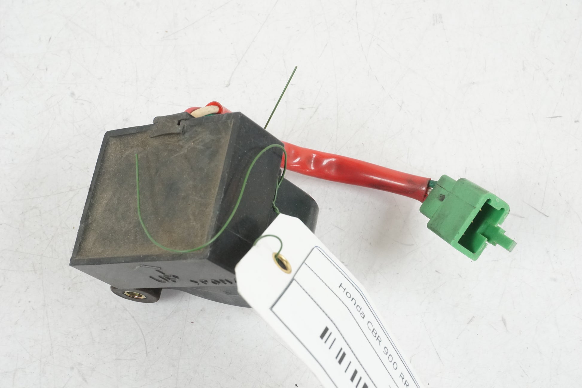 Baksidan på Tilt Sensor från en Honda CBR 900 RR -2000 motorcykel.