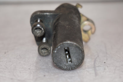 Extrabild7 på Låssats från en Kawasaki ZZR 1100 -1998 motorcykel.