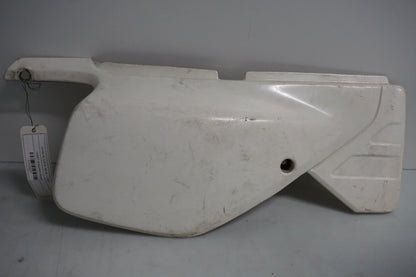 Framsidan på Sidopanel från en Honda XL 125 R -1998 motorcykel.