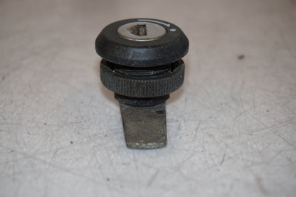 Extrabilder på Låssats från en Kawasaki ZZR 1100 -1998 motorcykel.