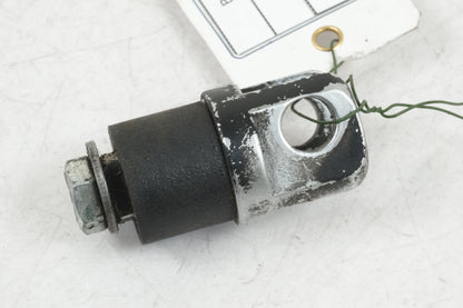 Höger sida på Fotpinnefäste från en Buell X1 Lightning -2002 motorcykel.