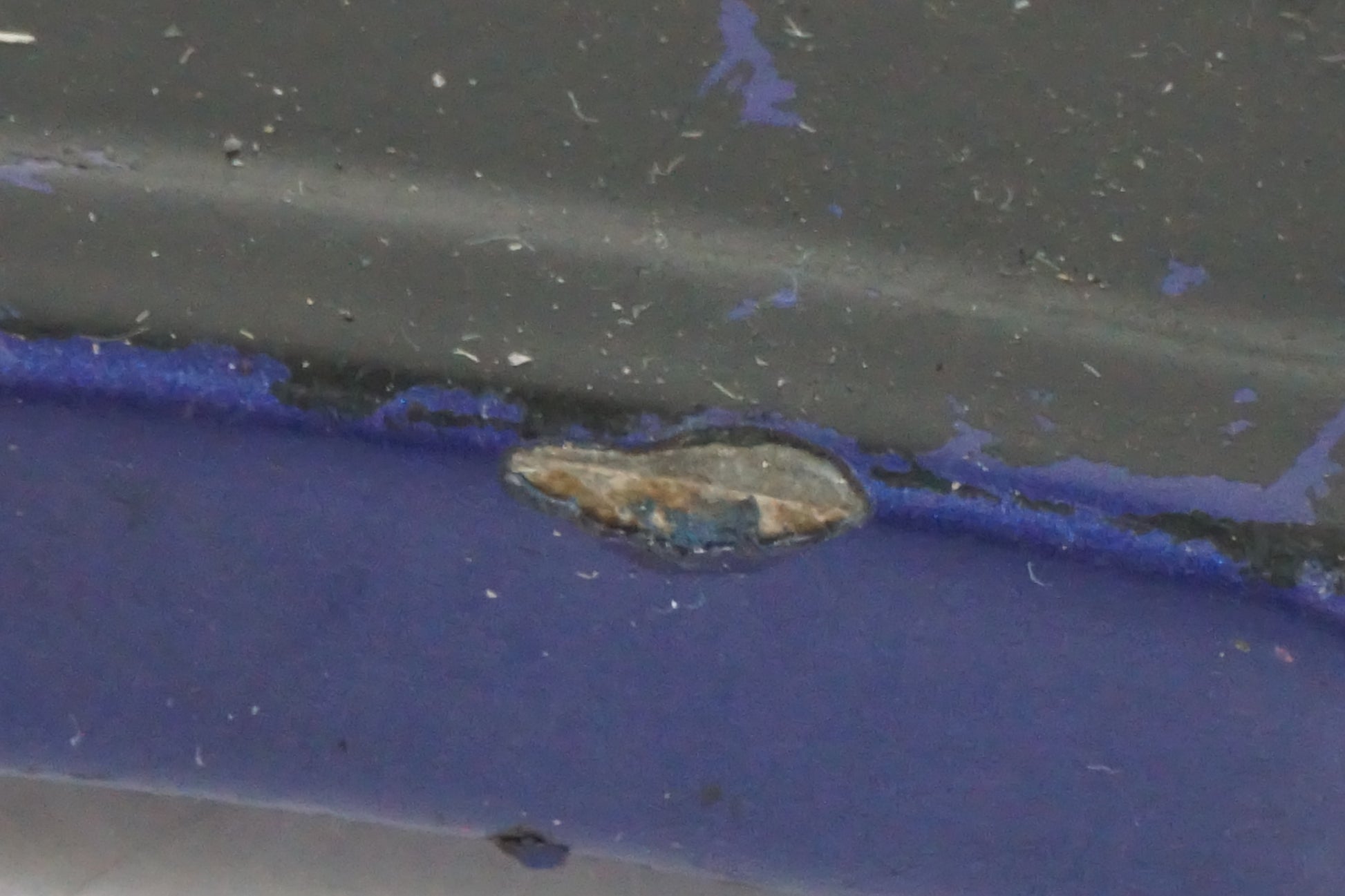 Höger sida på Fotpinnefäste från en Buell X1 Lightning -2002 motorcykel.