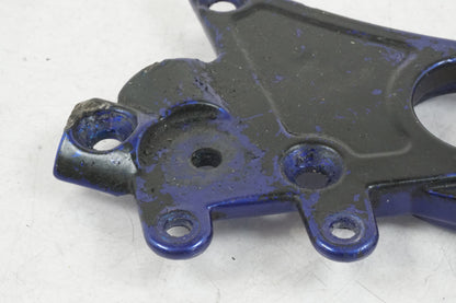 Snett uppifrån på Fotpinnefäste från en Buell X1 Lightning -2002 motorcykel.