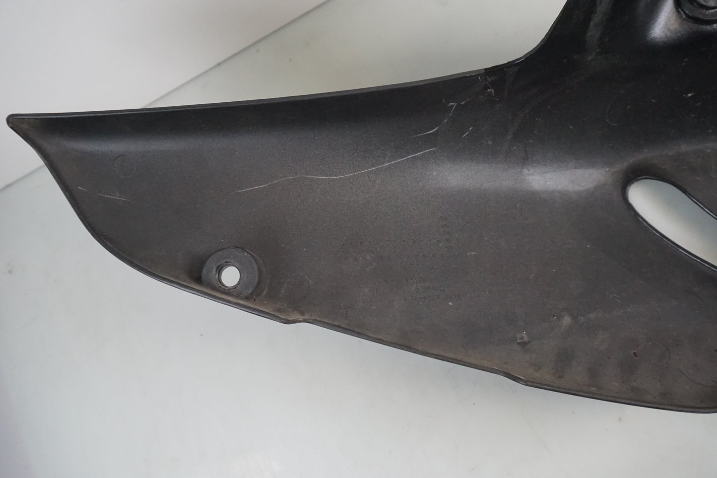 Höger sida på Bakvinge från en Honda CBR 900 RR -1997 motorcykel.