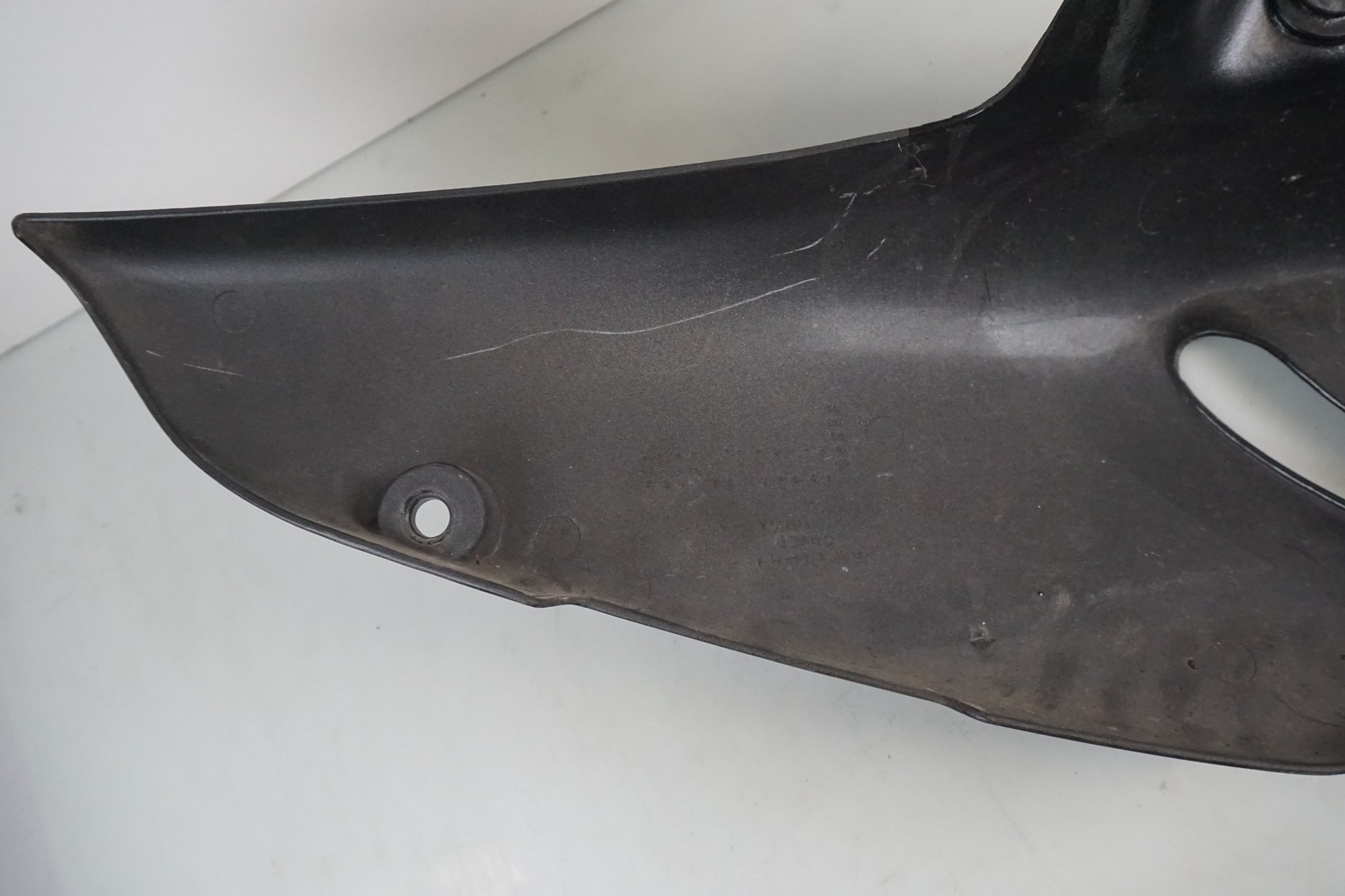 Höger sida på Bakvinge från en Honda CBR 900 RR -1997 motorcykel.