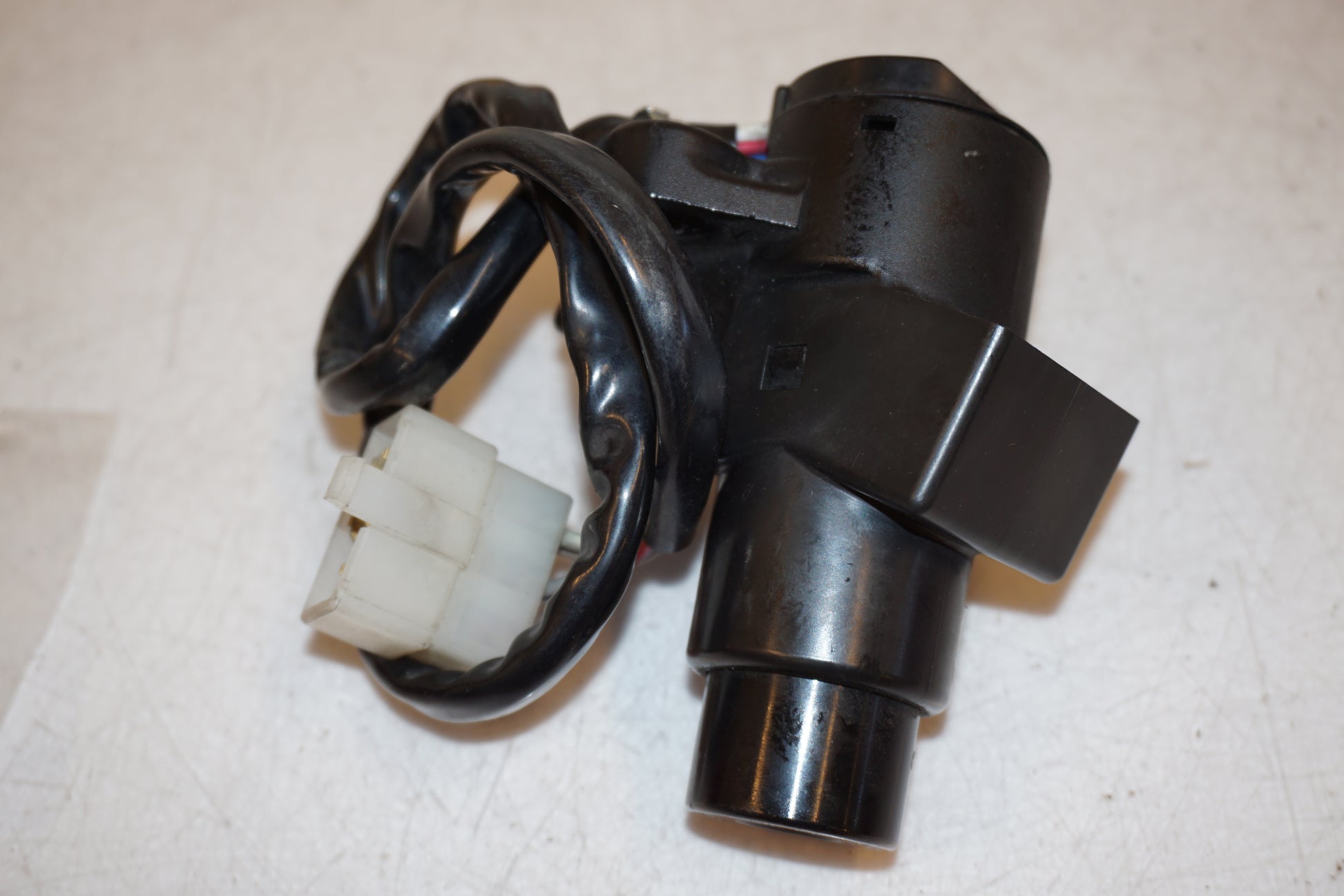 Extrabilder på Låssats från en Kawasaki ZZR 1200 -2002 motorcykel.