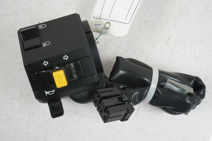 Framsidan på Styrelreglage från en Buell 1125 CR -2009 motorcykel.