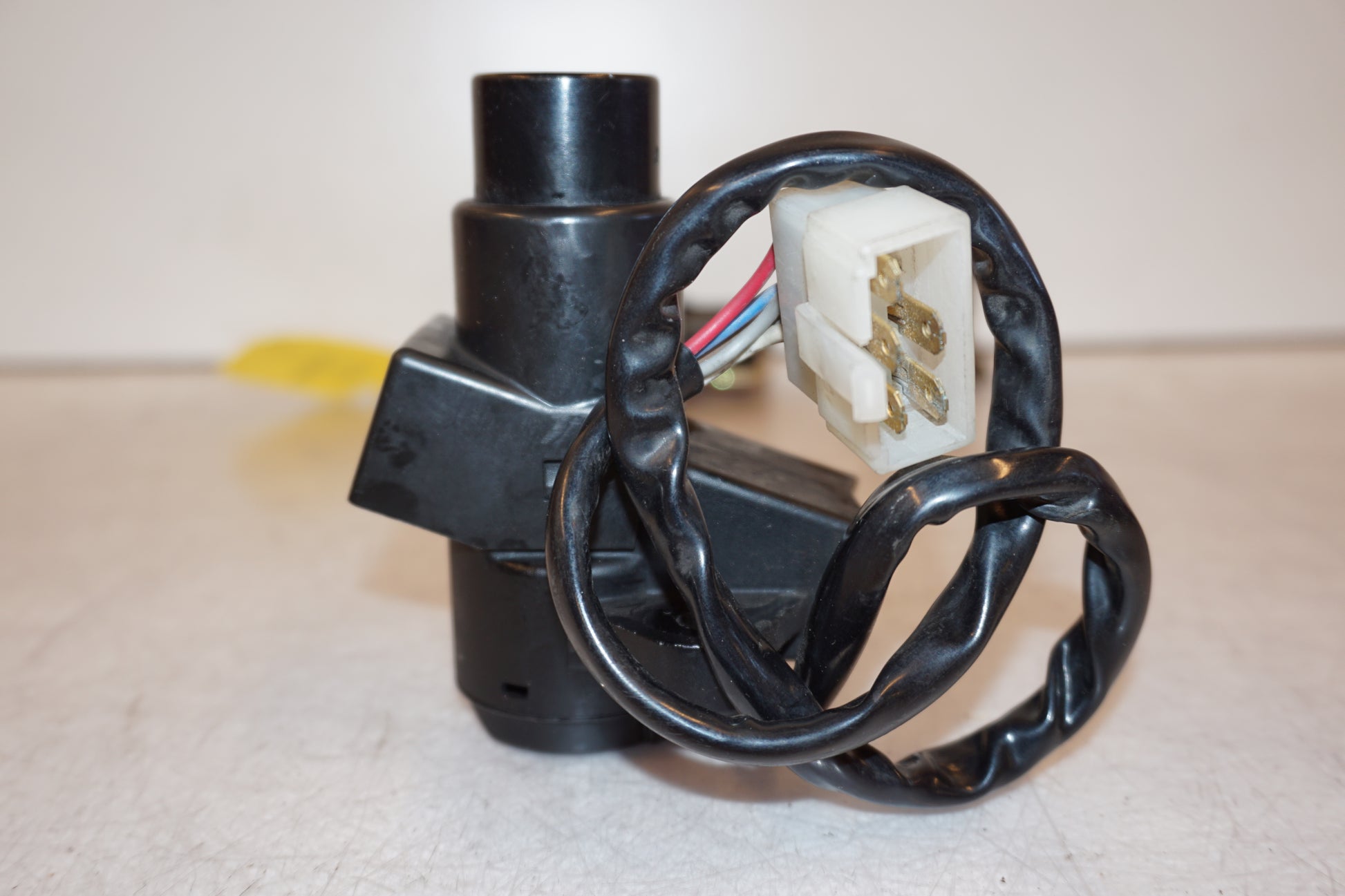 Snett nerifrån på Låssats från en Kawasaki ZZR 1200 -2002 motorcykel.