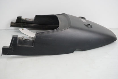 Snett uppifrån på Bakvinge från en Honda XL 650 V -2004 motorcykel.