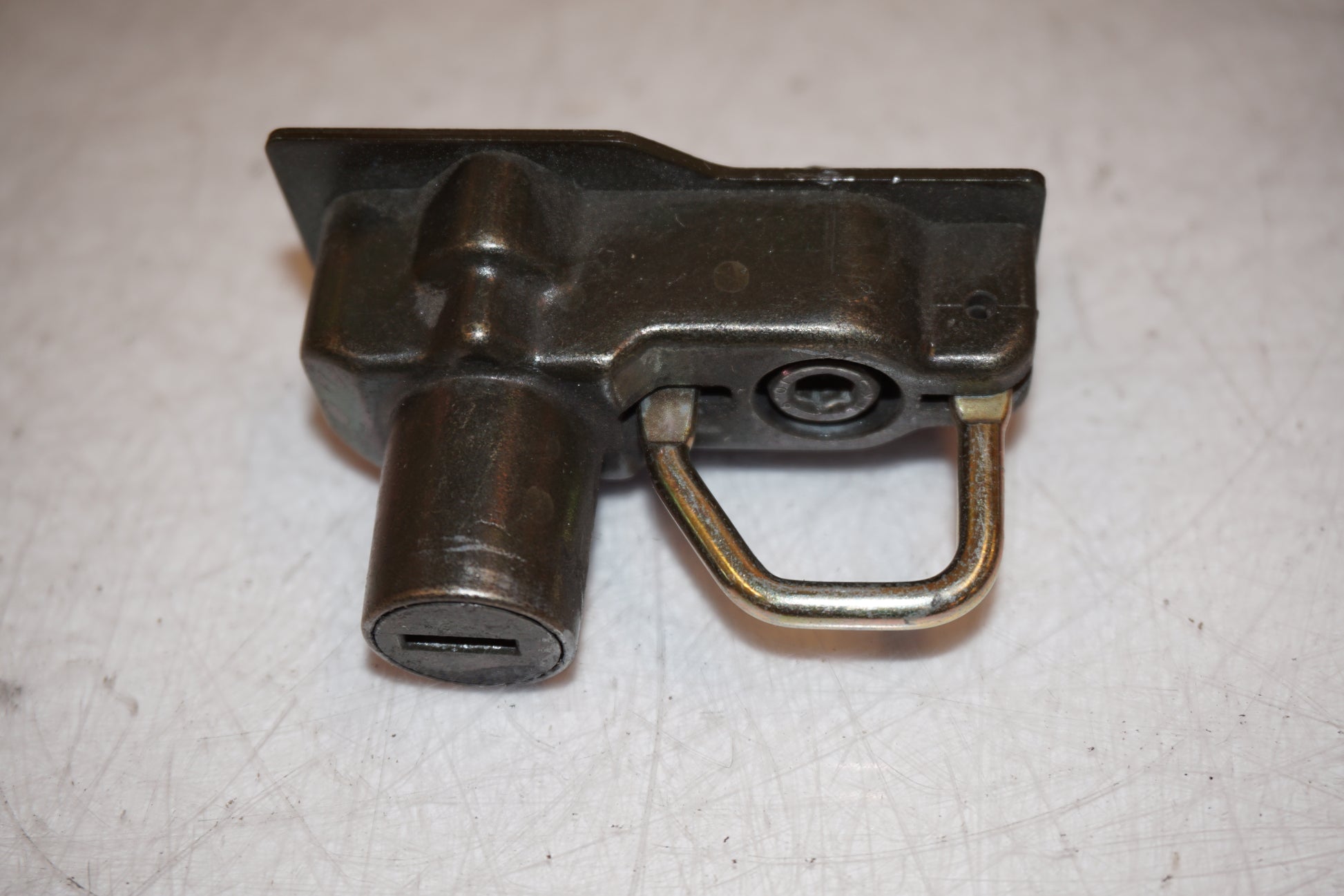 Extrabilder på Låssats från en Kawasaki ZZR 1200 -2002 motorcykel.