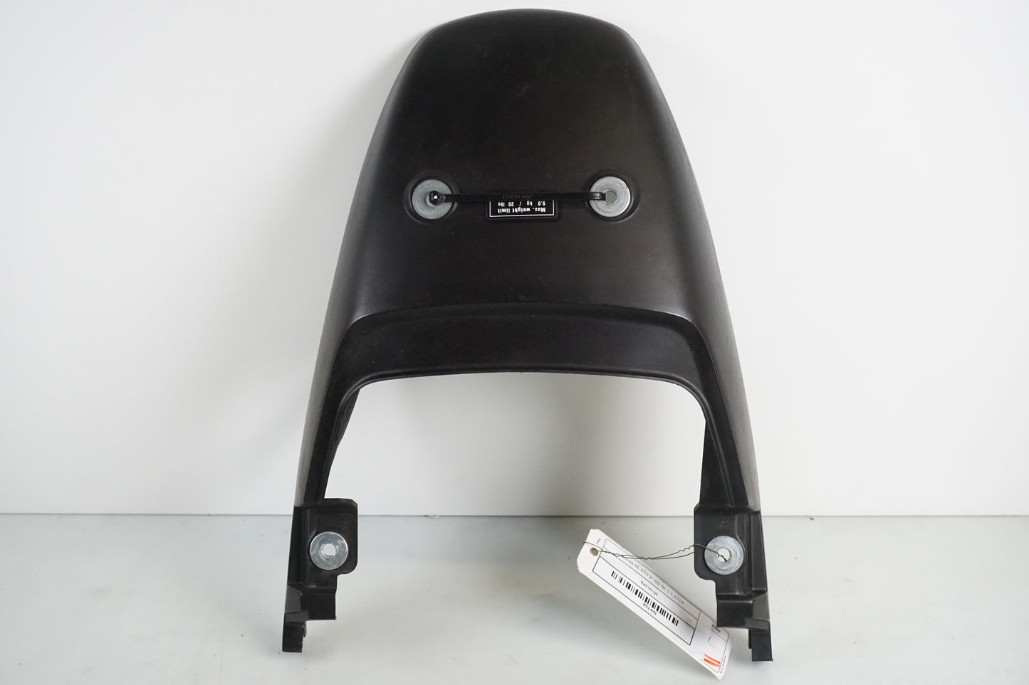 Framsidan på Bakvinge från en Honda XL 650 V -2000 motorcykel.