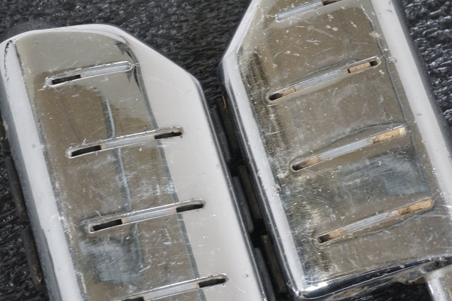 Extrabild4 på Fotpinnesats från en H-D Touring Road King FLHR/I -1997 motorcykel.