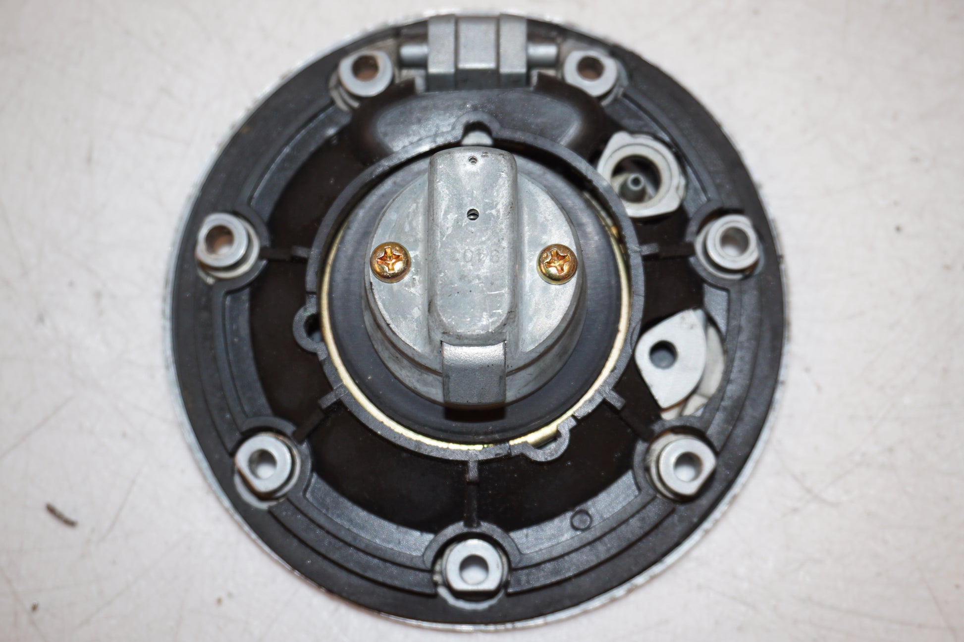 Extrabild4 på Låssats från en Kawasaki ZZR 1100 -1994 motorcykel.