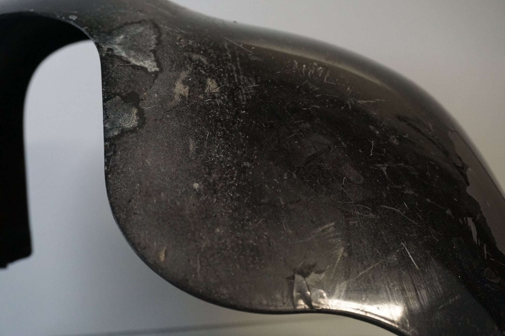 Snett uppifrån på Magkåpa från en Honda XL 1000 V -1999 motorcykel.