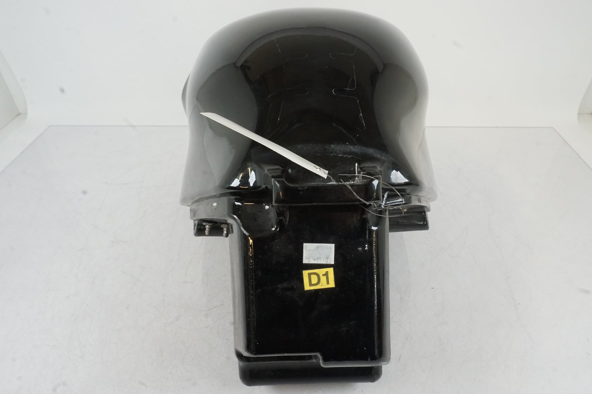 Extrabild4 på Bensintank från en Triumph Speed Triple -2005 motorcykel.