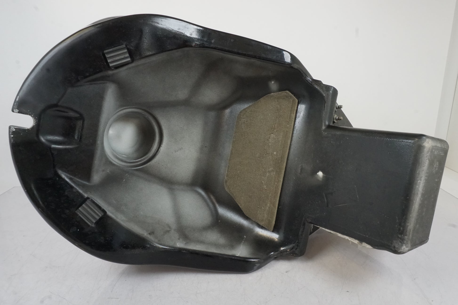 Extrabild5 på Bensintank från en Triumph Speed Triple -2005 motorcykel.