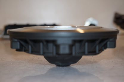 Snett nerifrån på Låssats från en Aprilia Tuono V4R -2018 motorcykel.