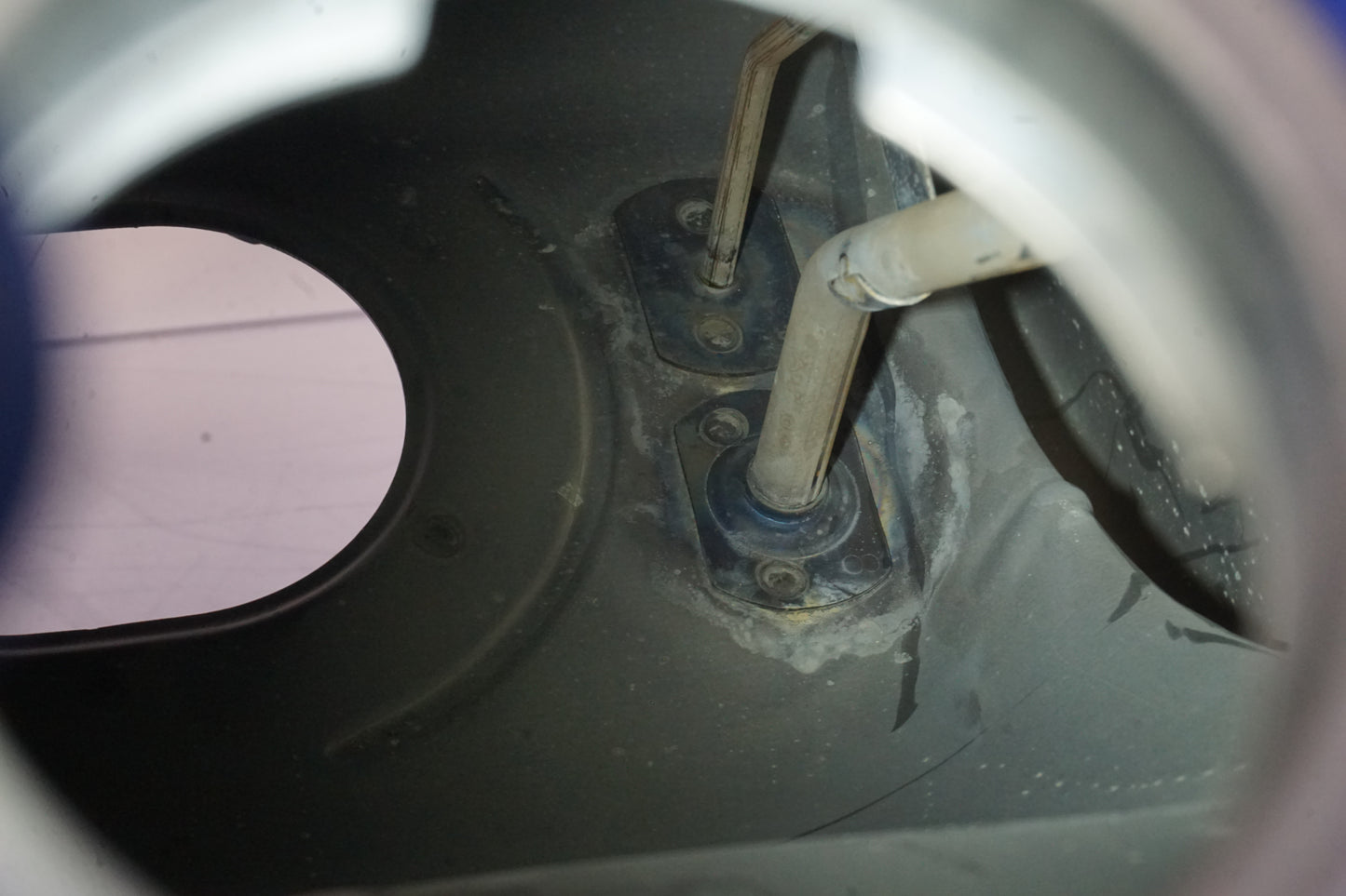 Extrabild5 på Bensintank från en Honda CBR 1100 XX -2000 motorcykel.