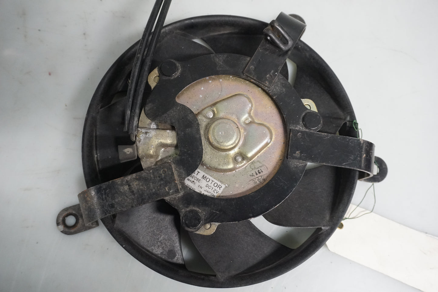 Extrabild1 på Vattenkylfläkt från en Honda CB 1300 F -2003 motorcykel.