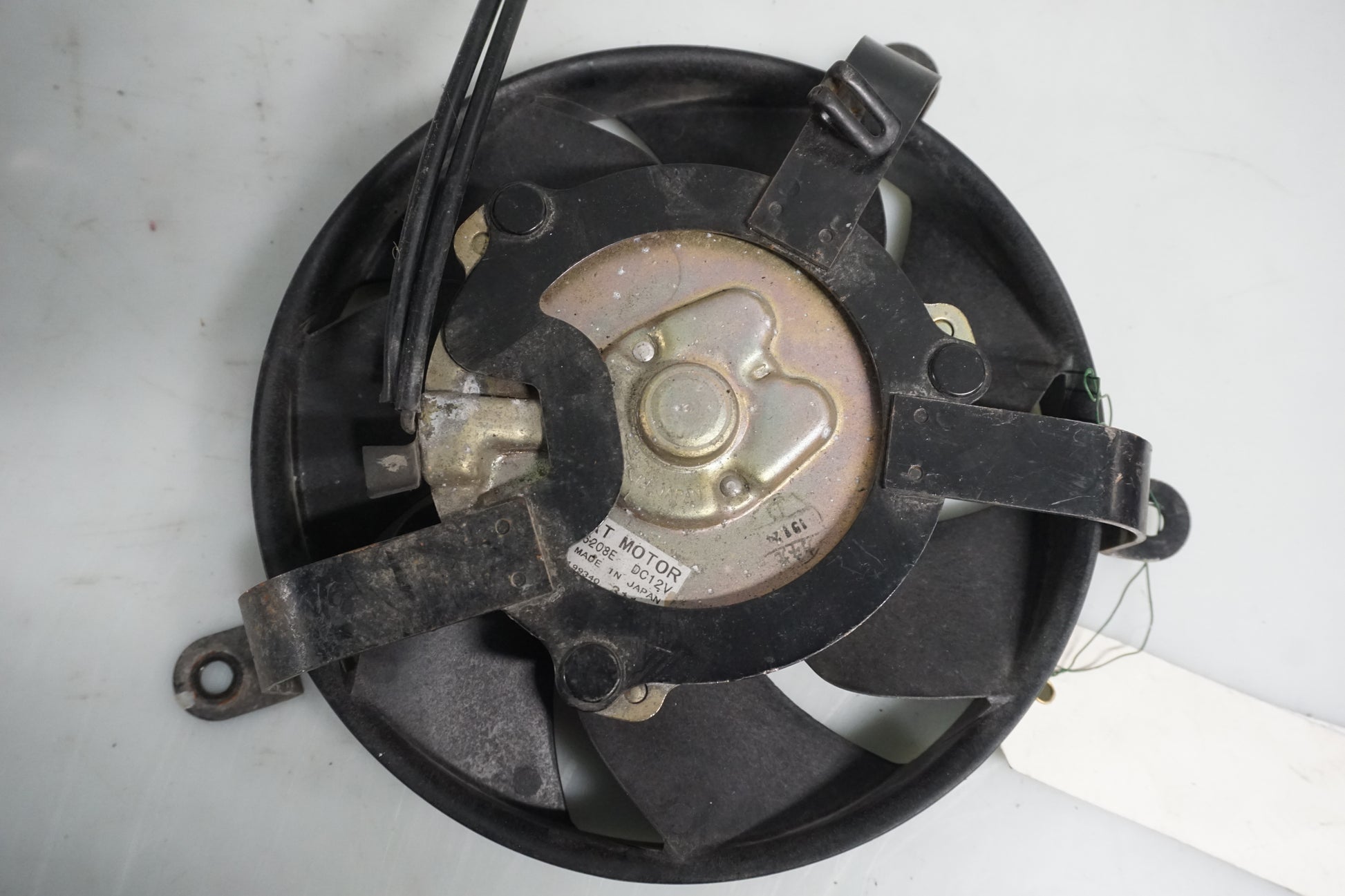 Extrabild1 på Vattenkylfläkt från en Honda CB 1300 F -2003 motorcykel.